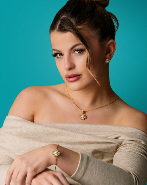 Madreperla Clover Pendant