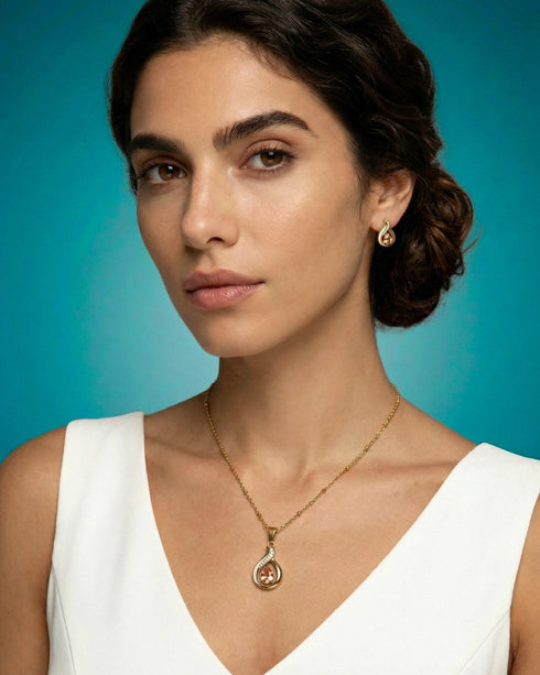 Pearled Embrace Pendant (Champagne)