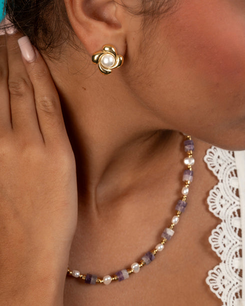 Fiore di Perla Stud Earrings