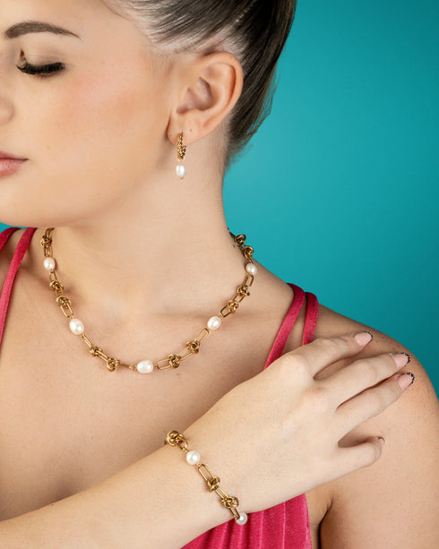 Entwine Freshwater Pearl Bracelet