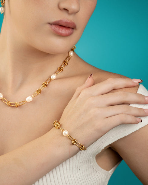 Entwine Freshwater Pearl Bracelet