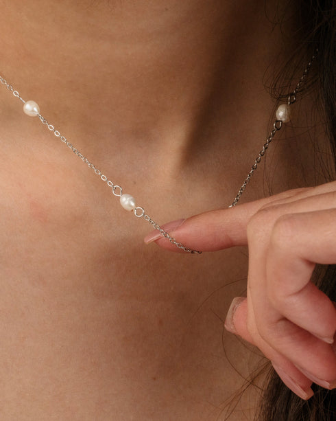 Elara Freshwater Pearl Necklace Silver