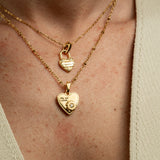 Ma, Int l-Isbaħ Fjura Charm Pendant