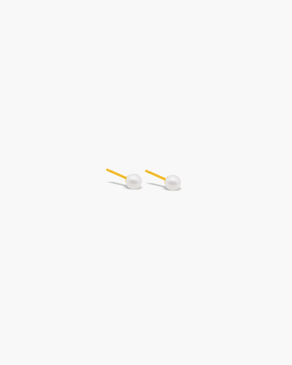 Alba Pearl Stud Earrings